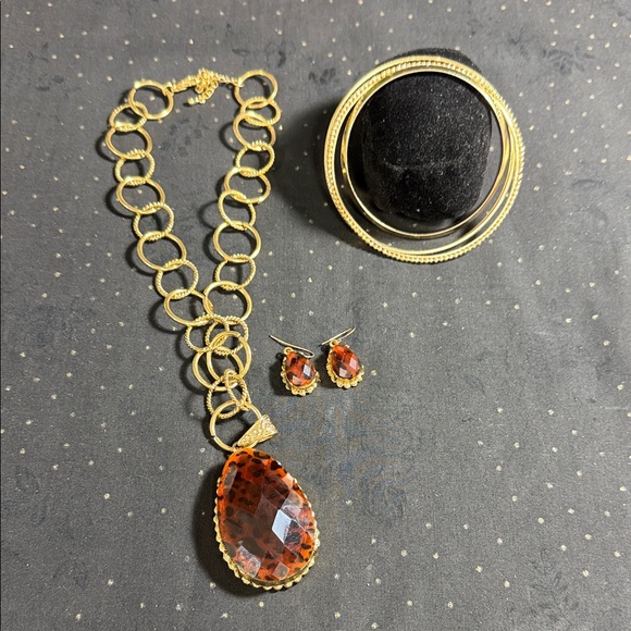 unbranded Jewelry - Gold and Brown Gemstone Necklace Set